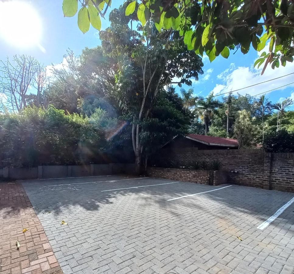 Kruger's Guest House White River Extérieur photo